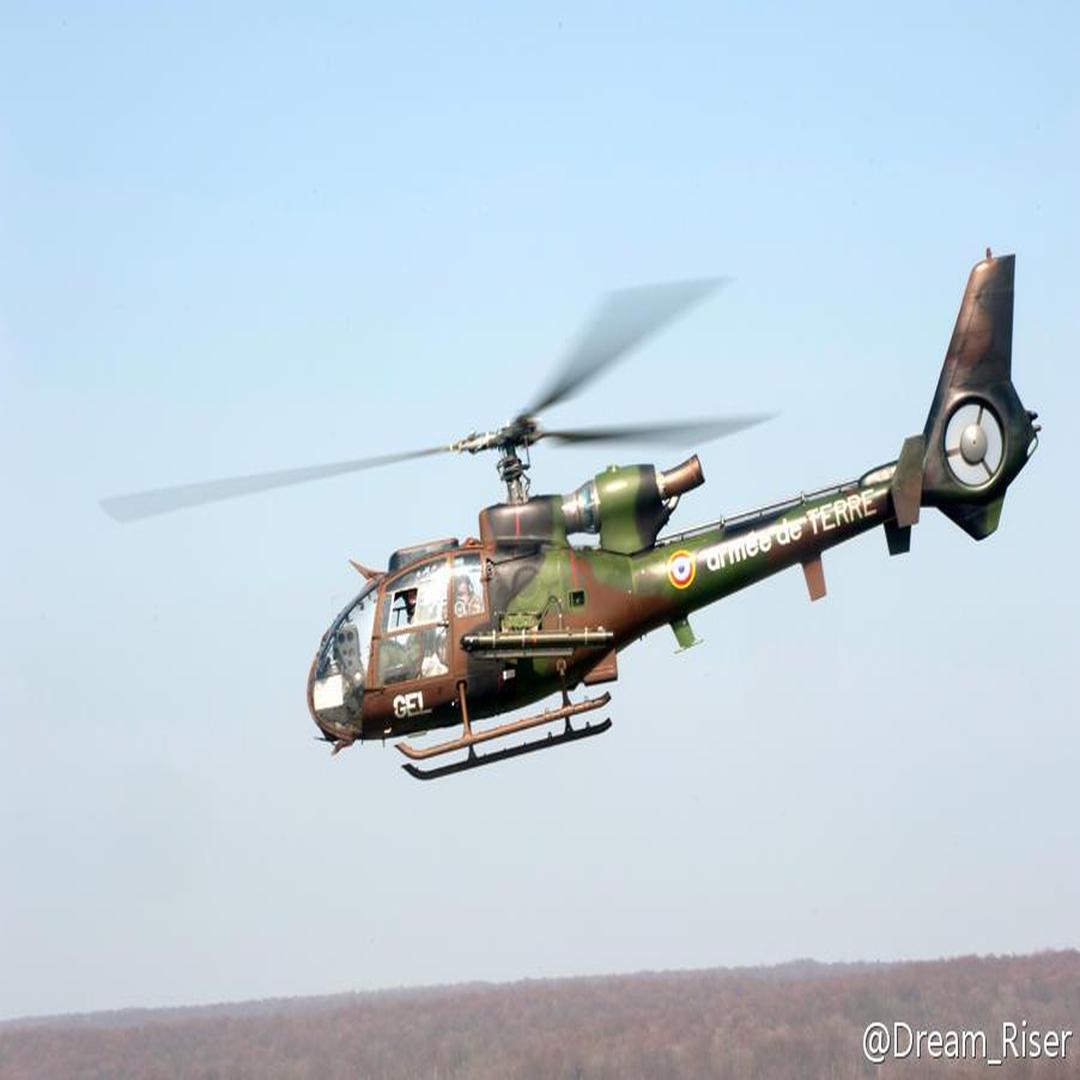 法国美洲驼直升机图片