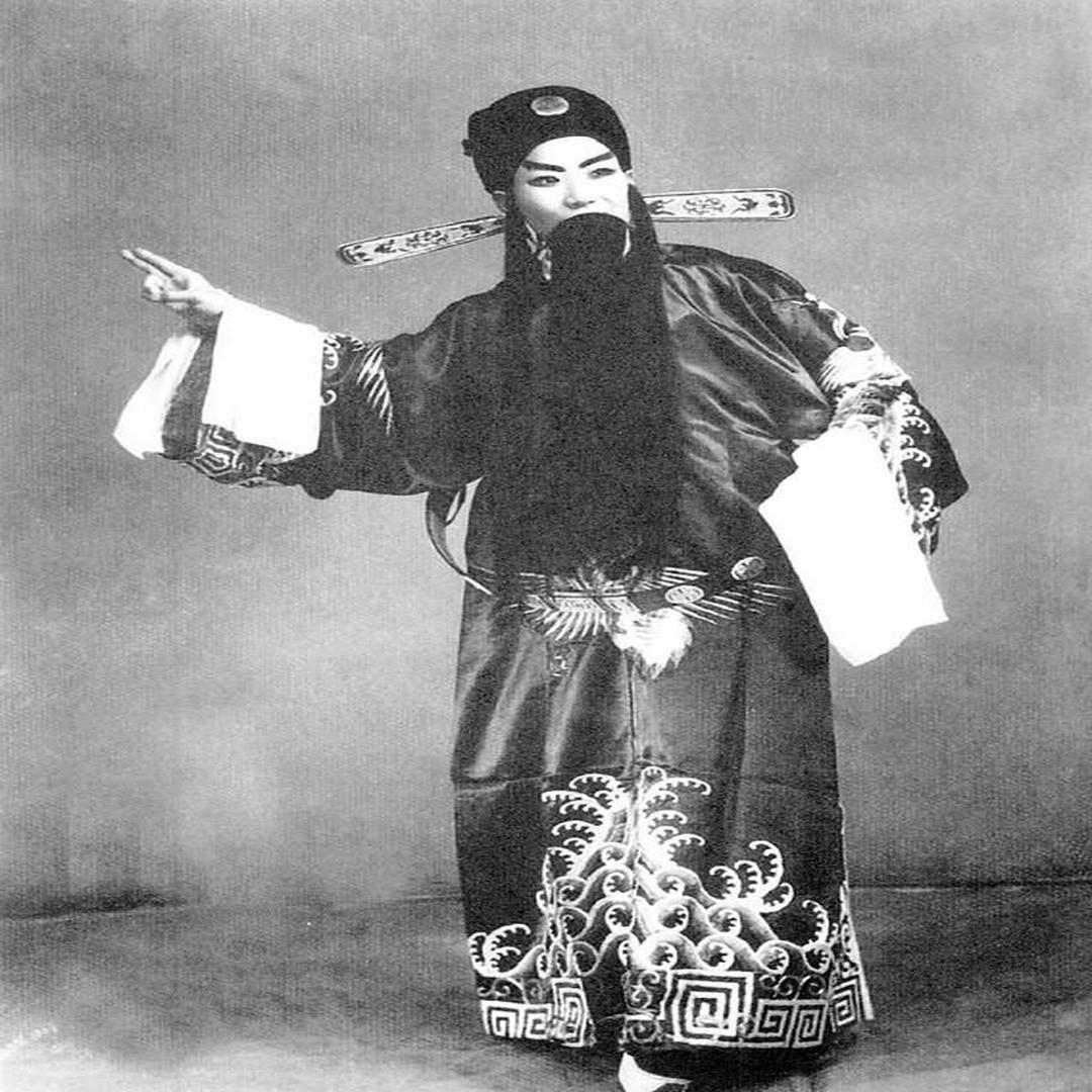 丁派创始人丁果仙剧照