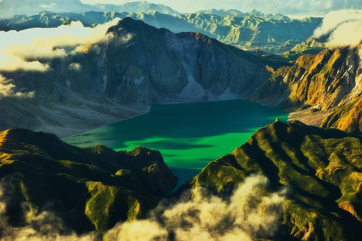 皮纳图博火山