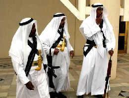 沙特阿拉伯仪仗礼兵佩带阿拉伯腰刀